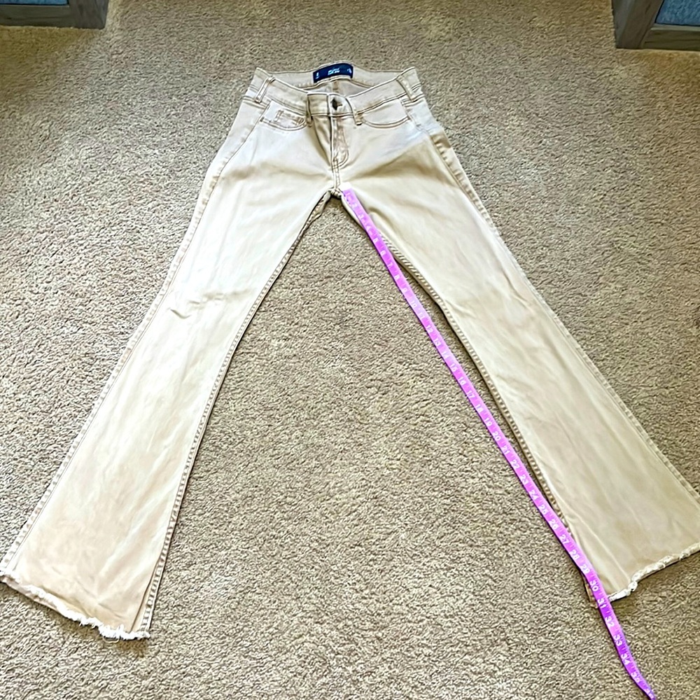 24 Hollister kaki jeans